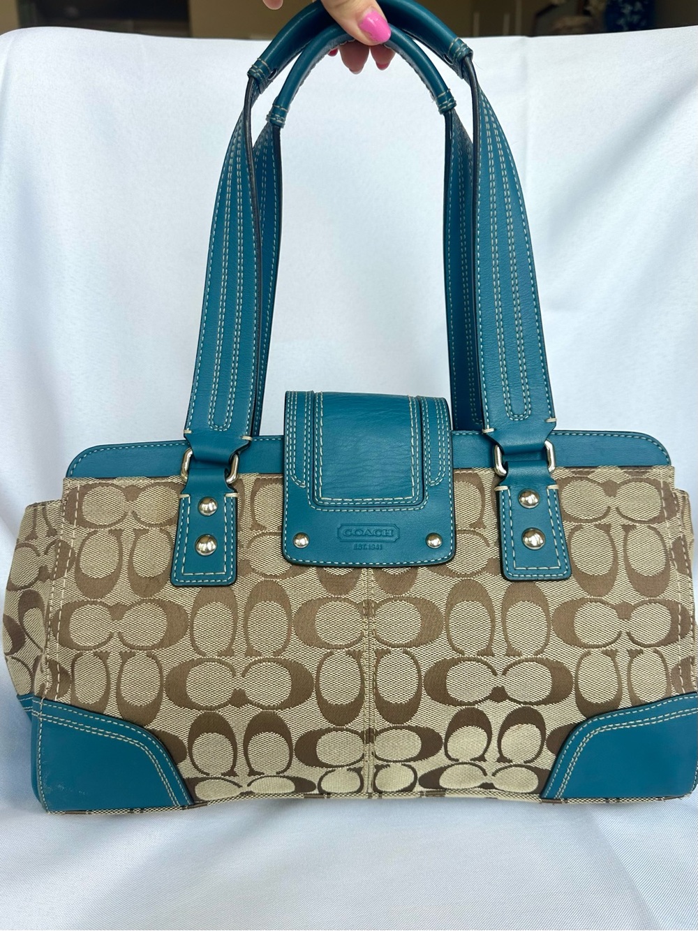 Coach Vintage Hampton Turnlock Shoulder Bag in Blue with Silver Hardware - Picture 2 of 4